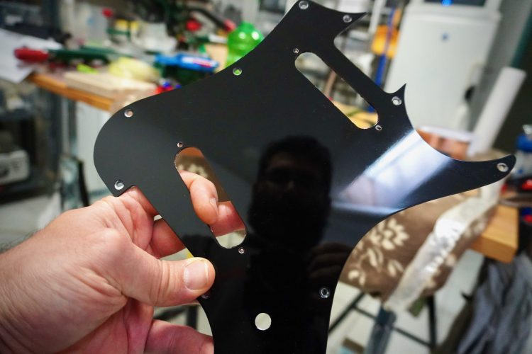 Aria Pro II: Ολική επαναφορά, μέρος 4 – To pickguard